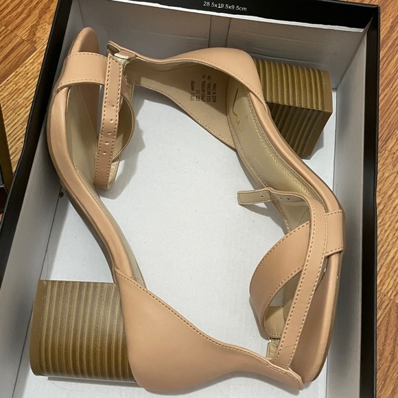 lulus harper almond heels - Picture 2 of 7